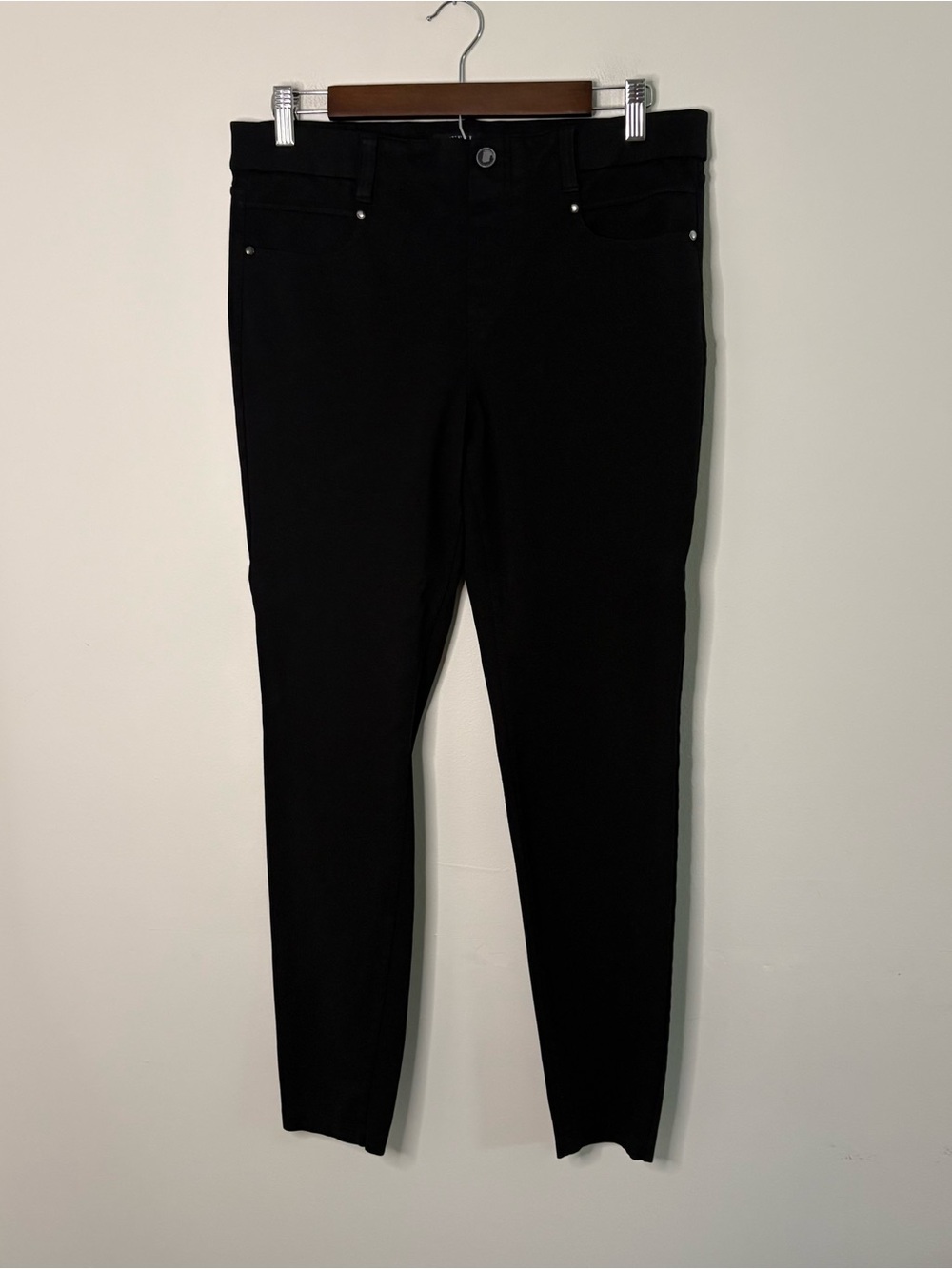 Liverpool Women’s Black Pull On Pants 10/30 Stretch Career Dress Work